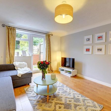 Modern 2 Bed House Sleeps 6 Southam Town Centre - Inspire Homes Ltd Ngoại thất bức ảnh