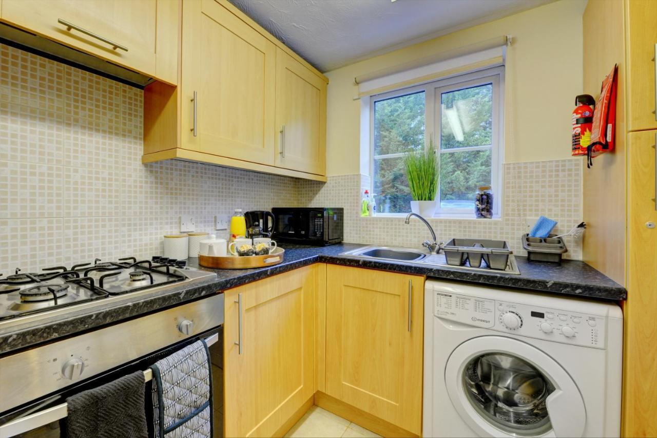 Modern 2 Bed House Sleeps 6 Southam Town Centre - Inspire Homes Ltd Ngoại thất bức ảnh
